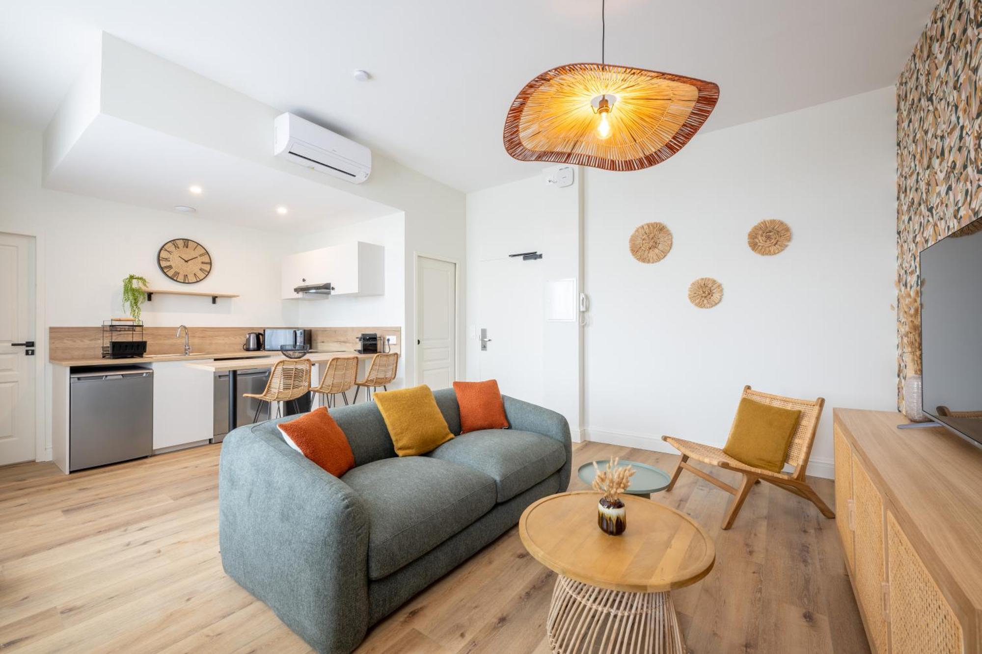67 Victor Hugo Apartment Cognac Bagian luar foto