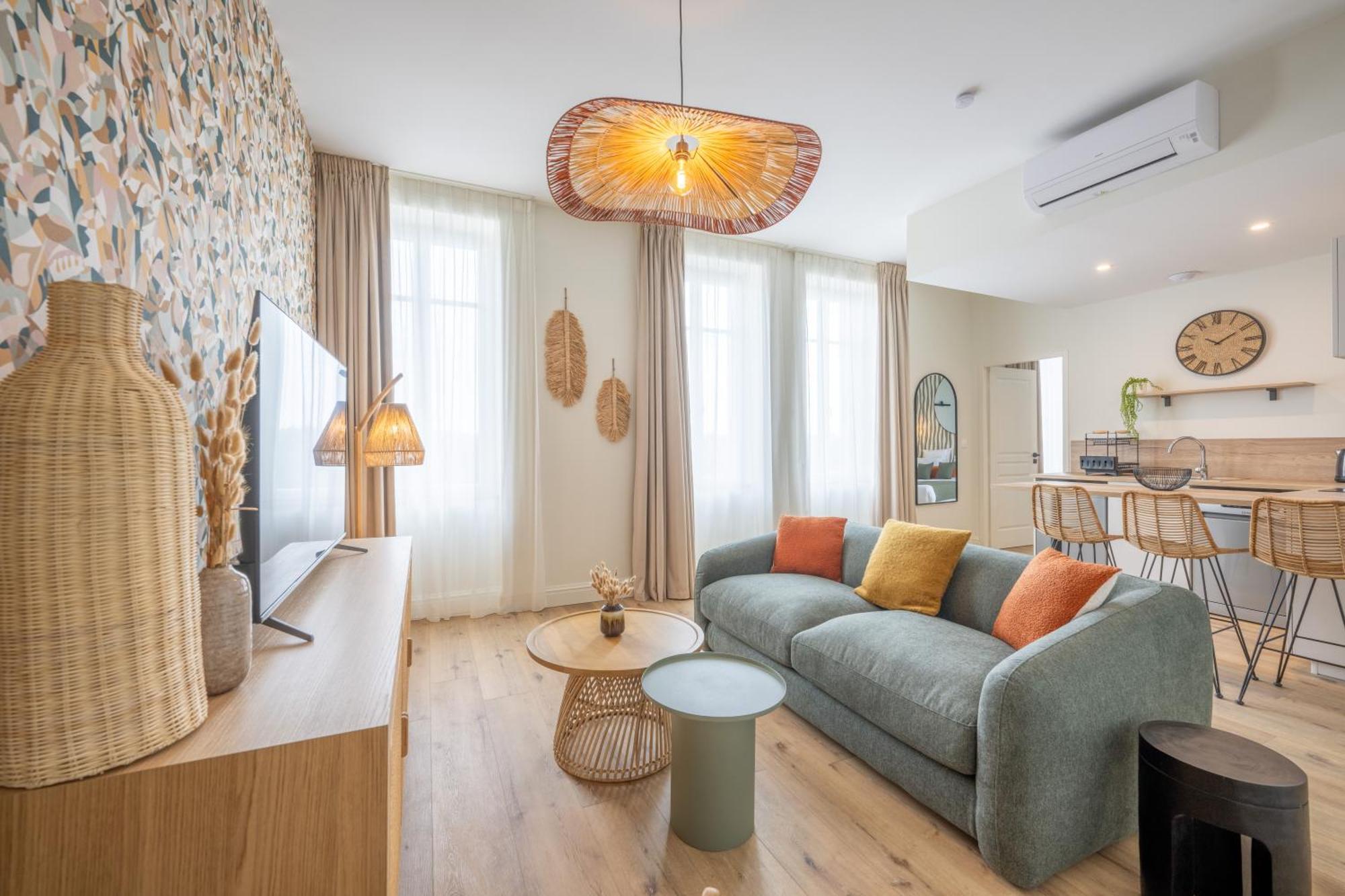 67 Victor Hugo Apartment Cognac Bagian luar foto