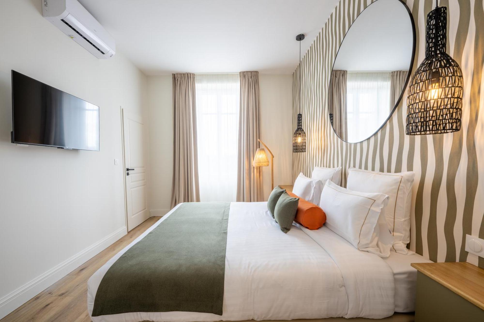 67 Victor Hugo Apartment Cognac Bagian luar foto