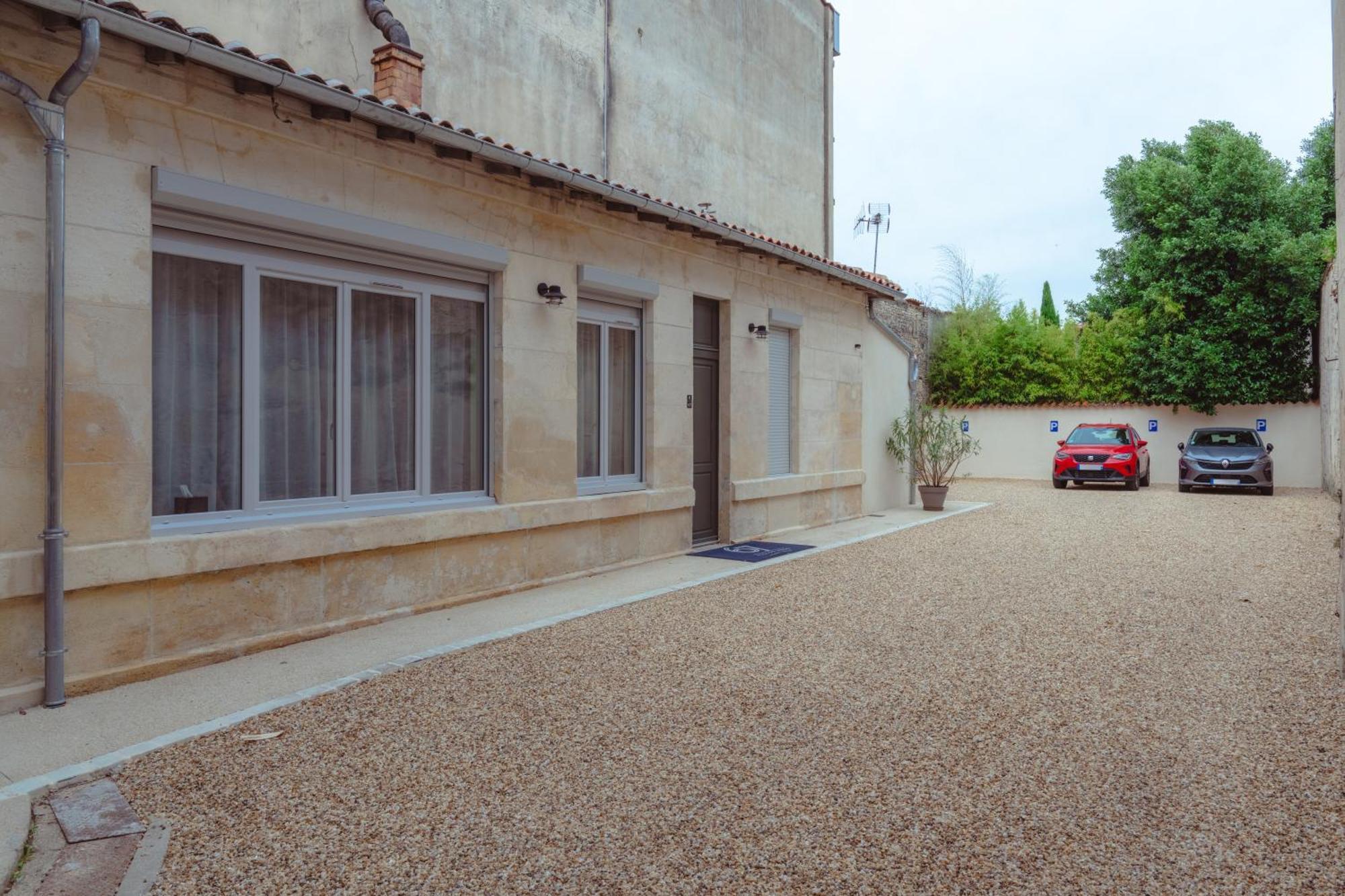 67 Victor Hugo Apartment Cognac Bagian luar foto